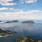 10 Person In * Brattvag