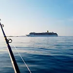 10 Person In * Brattvag