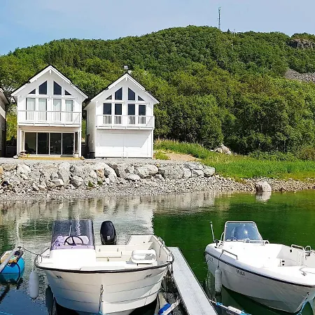Holiday Home Brattvag Brattvåg